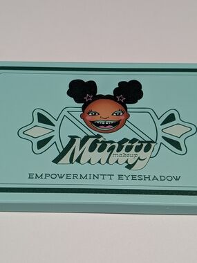 Mintty Makeup Empowermintt Eyeshadow Palette - 15 Pigmented Shades